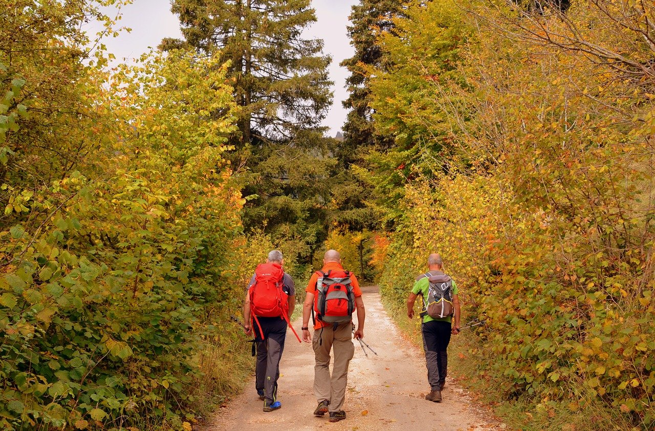 what-to-wear-hiking-in-40-degree-weather-the-fun-outdoors