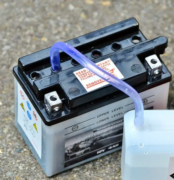 how to put water in golf cart batteries