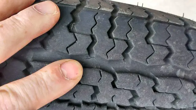 crack in rv tire