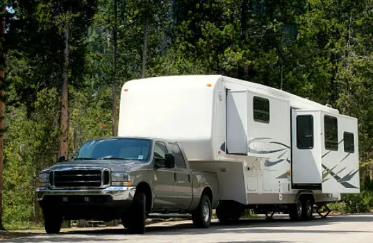 gooseneck travel trailer width