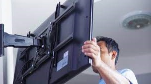 hanging tv on rv wall mount