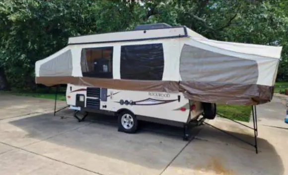 buying a pop up camper without a title